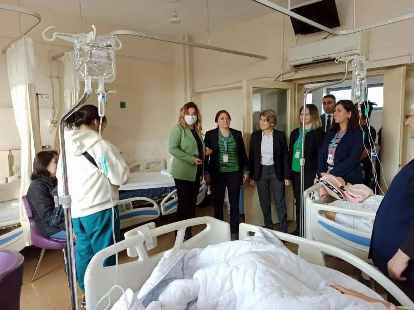 Başhekim Bozbaş sağlık çalışanları ve hastalar ile bir araya geldi - Aydın haber